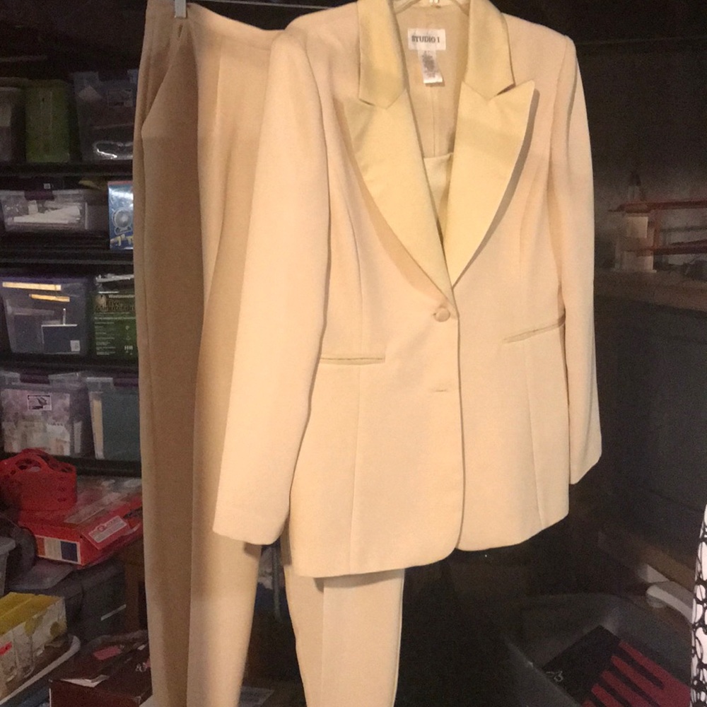 Cream pant suit